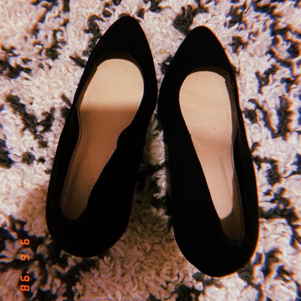 black wedge heels